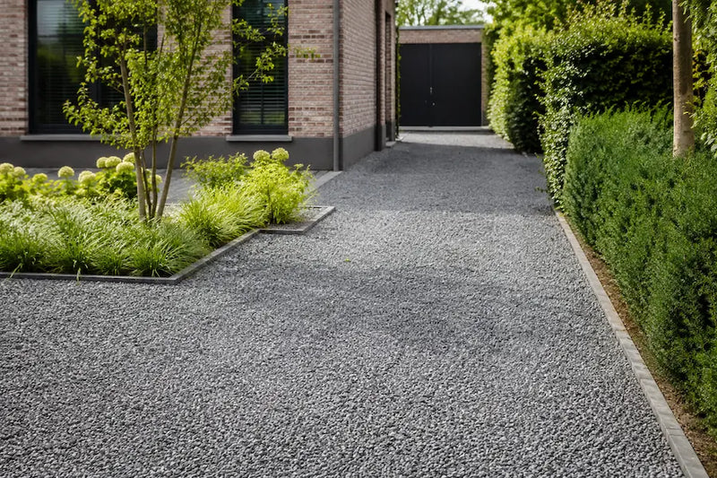 Is worteldoek écht nodig onder split en grind? Het eerlijke antwoord voor een onderhoudsarme tuin