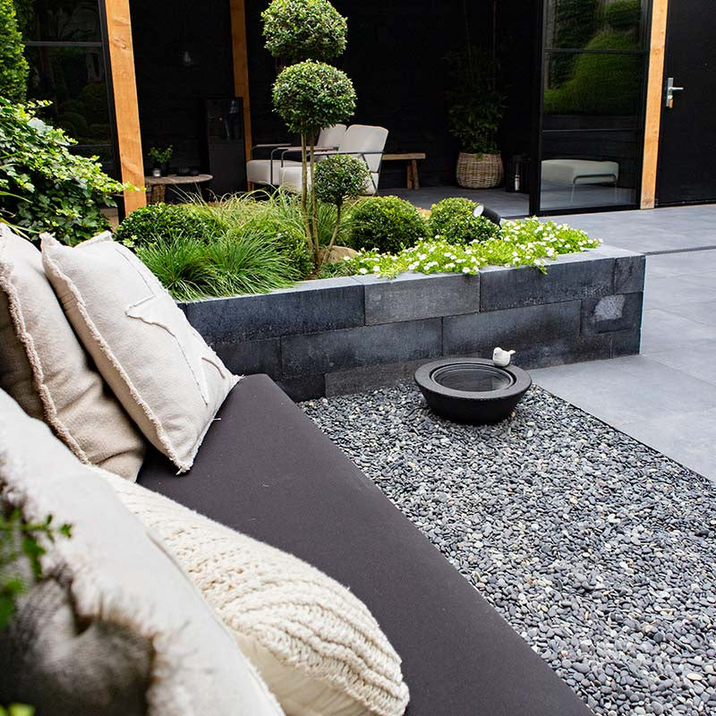 Beach pebbles zwart