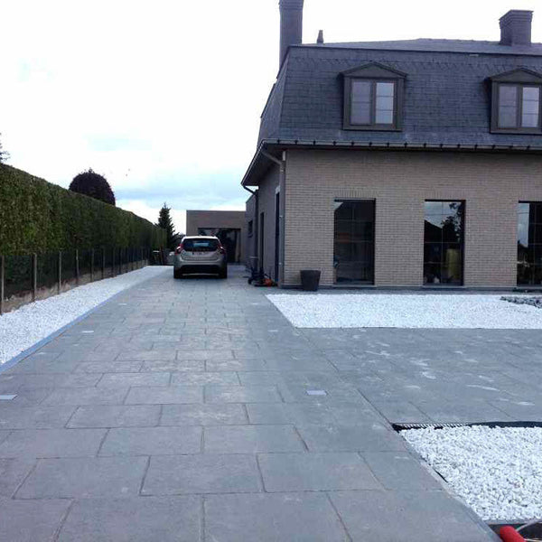 Extra white split – Grind en split voor tuinpaden