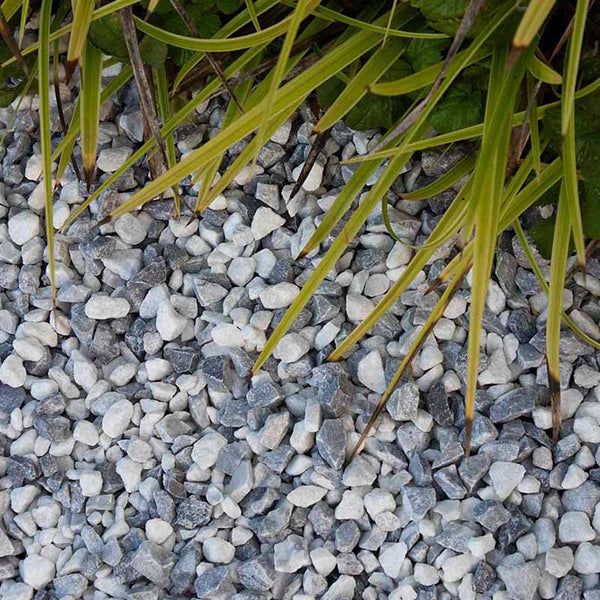 Polar blue split – Grind en split voor tuinpaden